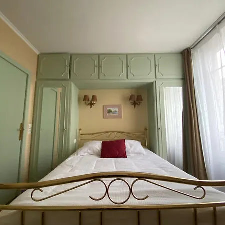 Vue Tour Eiffel Apartmán *